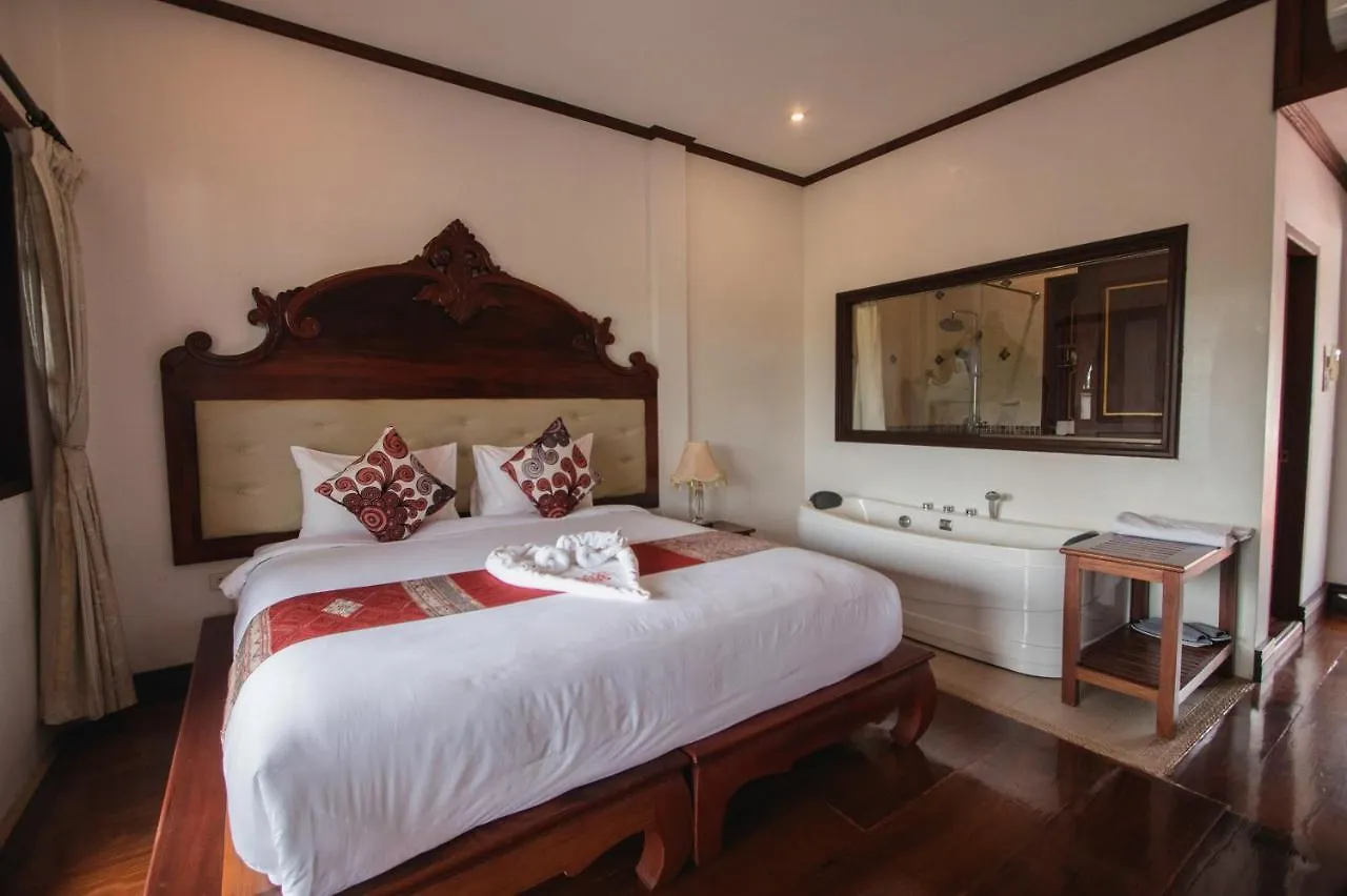 The View Pavilion Luang Prabang 3*,